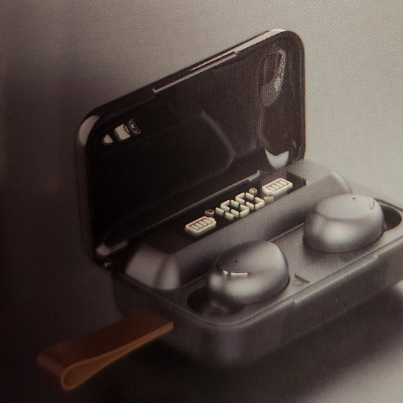 TWS F9 TRUE WIRELESS EARBUDS WITH POWER BANK, BLACK - Picture 7 of 7